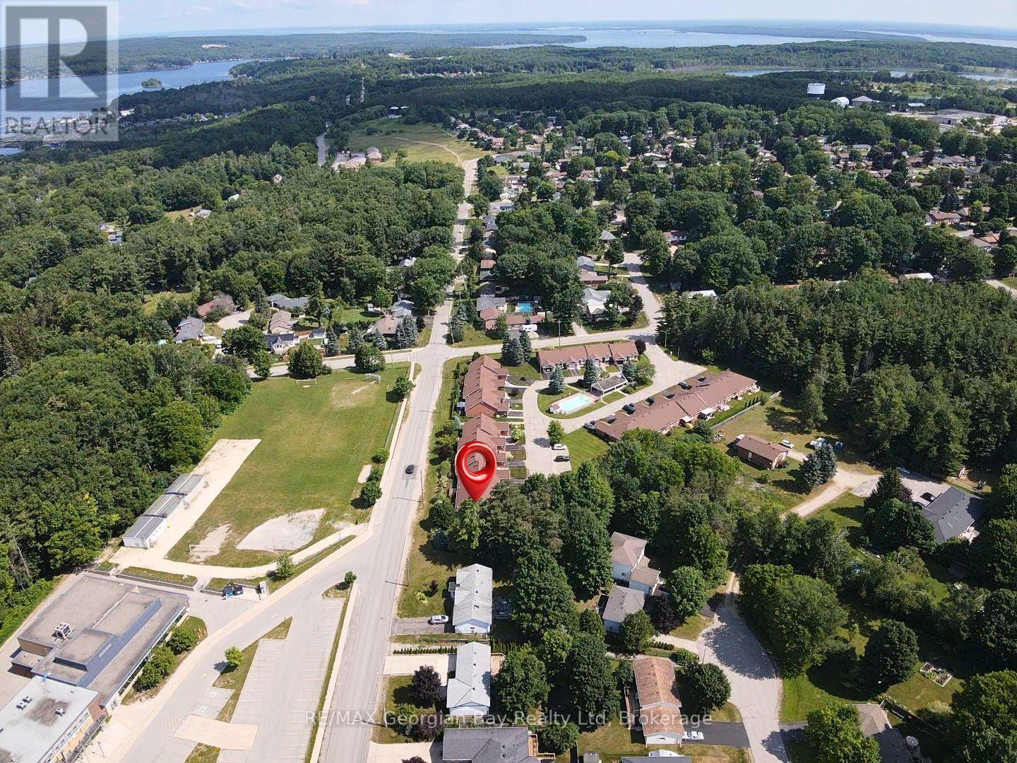 #13 90 BURKE STREET - 45
