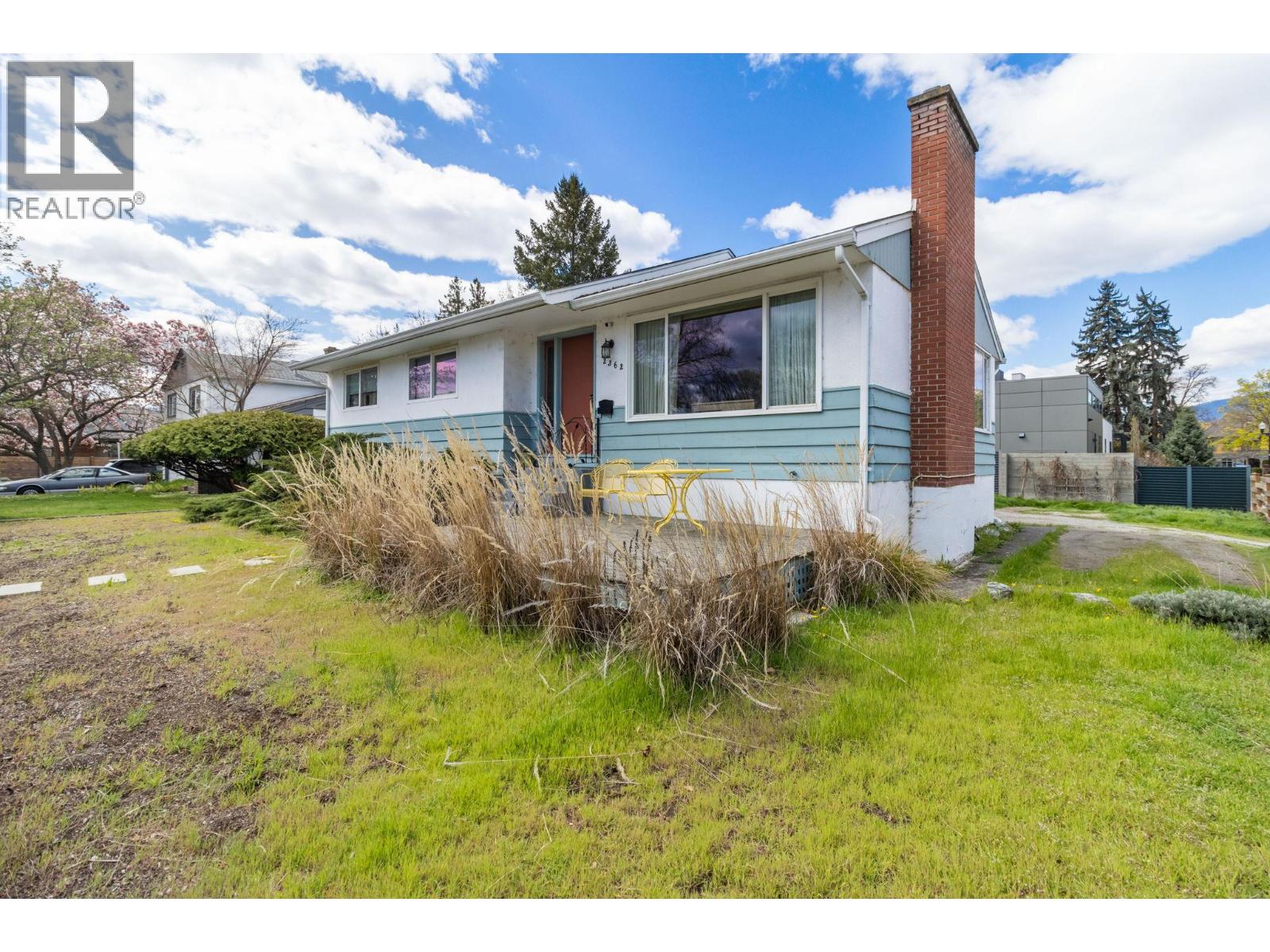 2362 Abbott Street - 1
