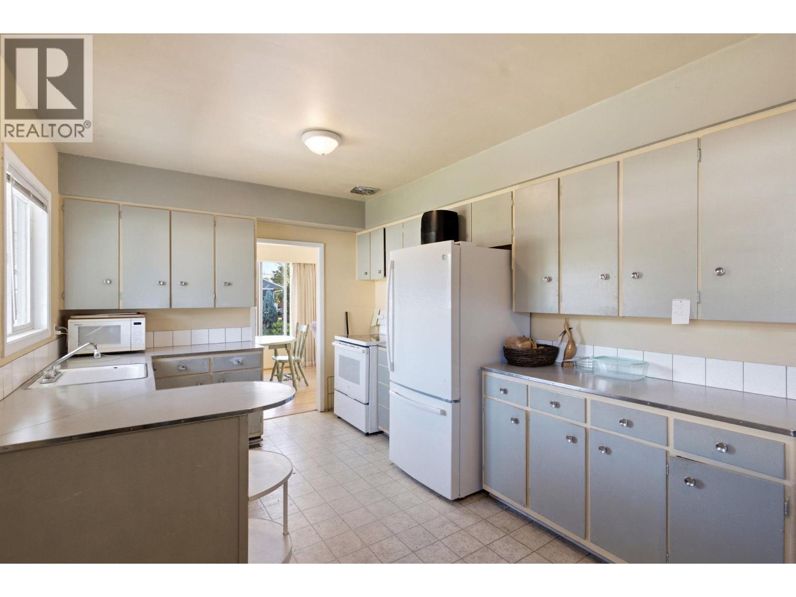 2362 Abbott Street - 7