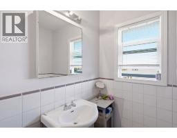 2362 Abbott Street, Kelowna, BC V1Y1E6 Photo 14