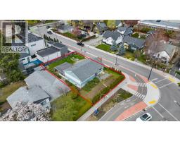2362 Abbott Street, Kelowna, BC V1Y1E6 Photo 20
