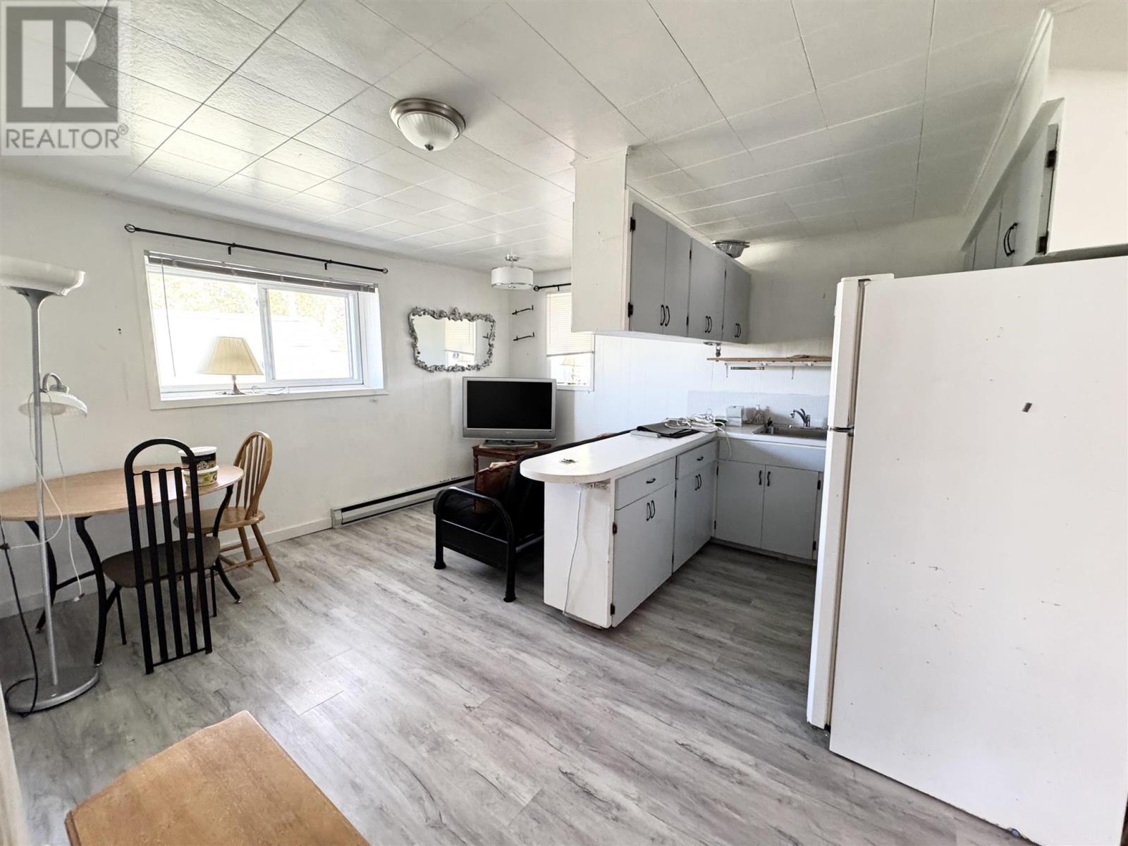 26 Connaught ST - 16