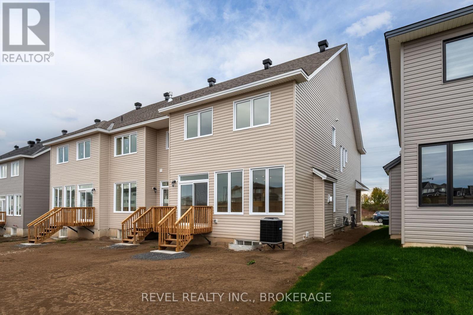 1075 BARROW AVENUE - 34