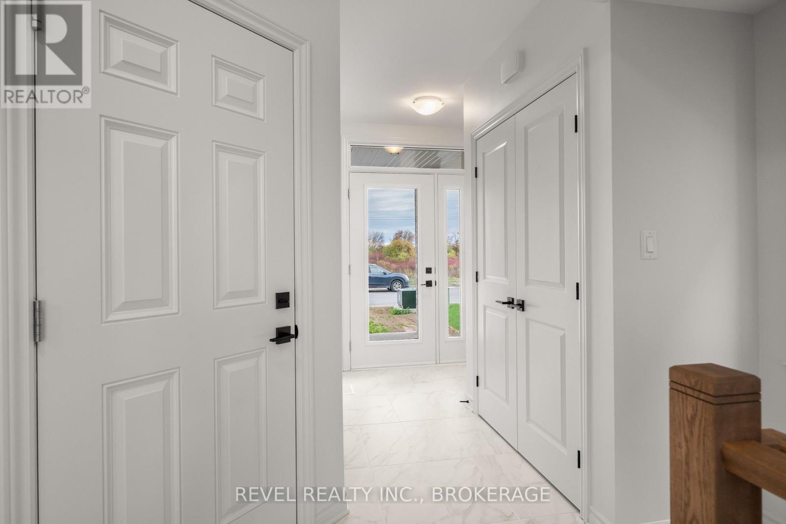 1075 BARROW AVENUE - 4