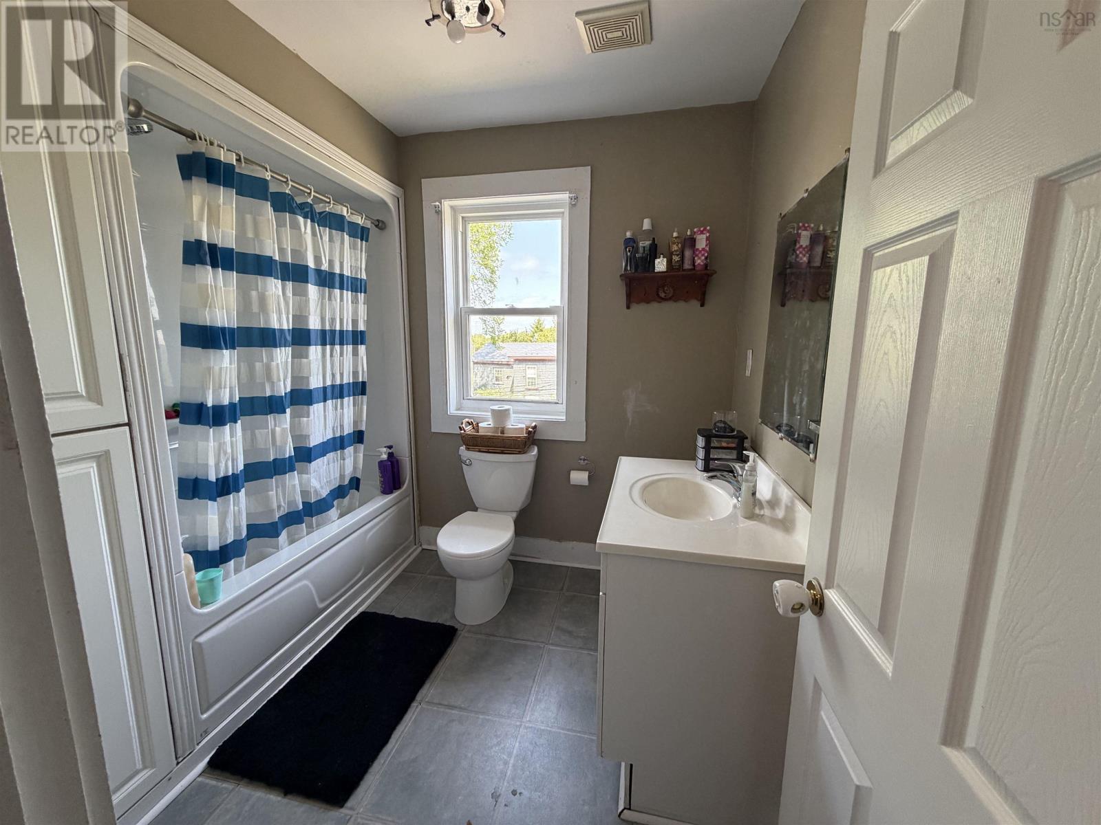 30-32 West Pleasant Street - 11