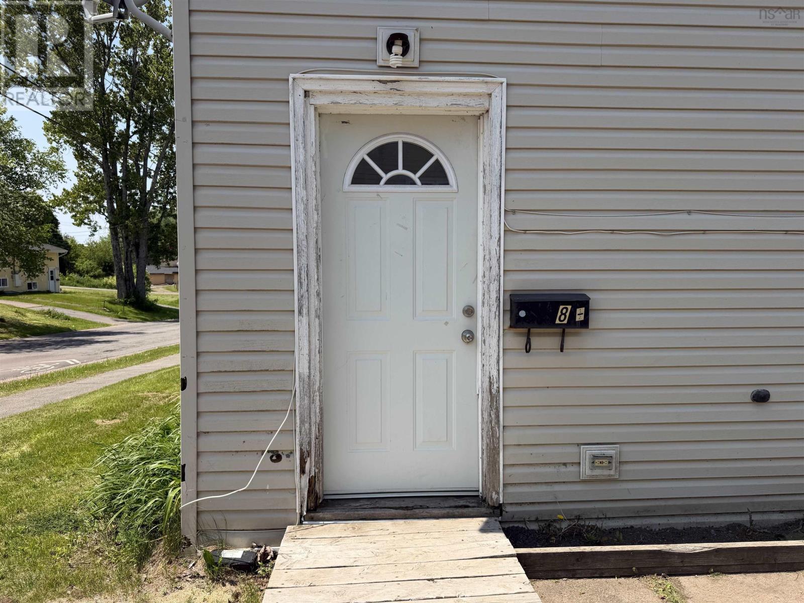 8 East Pleasant Street - 16
