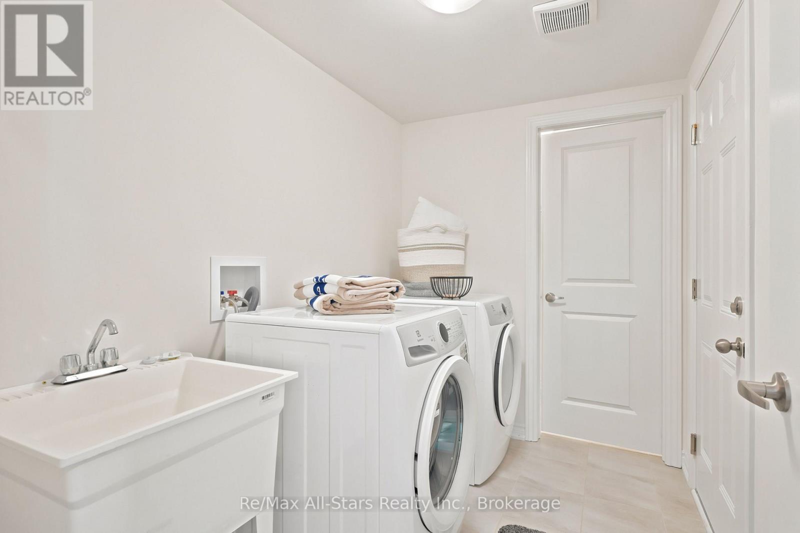 67 HILLCROFT WAY - 15