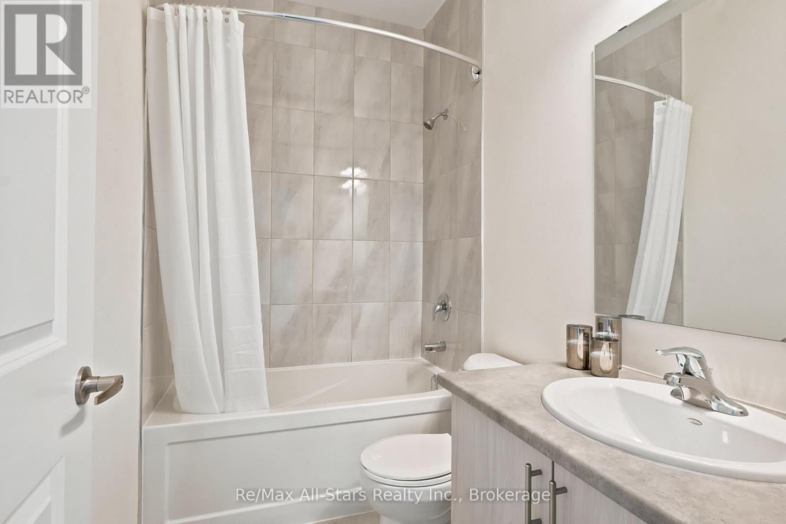 67 HILLCROFT WAY - 21