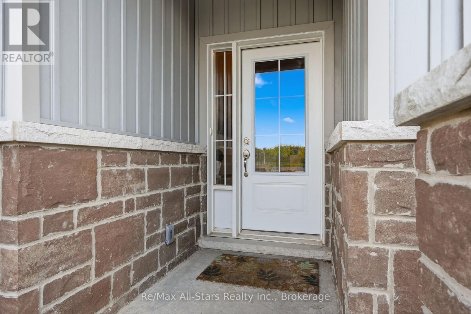 67 HILLCROFT WAY - 6
