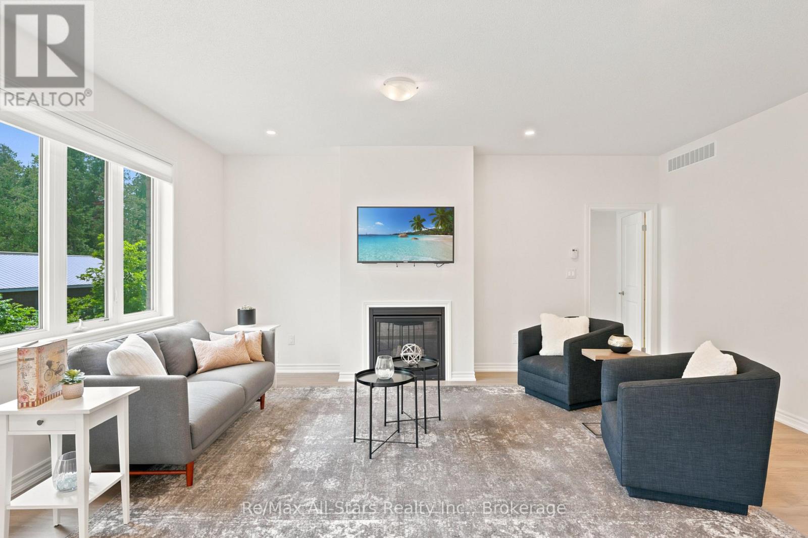 67 HILLCROFT WAY - 9