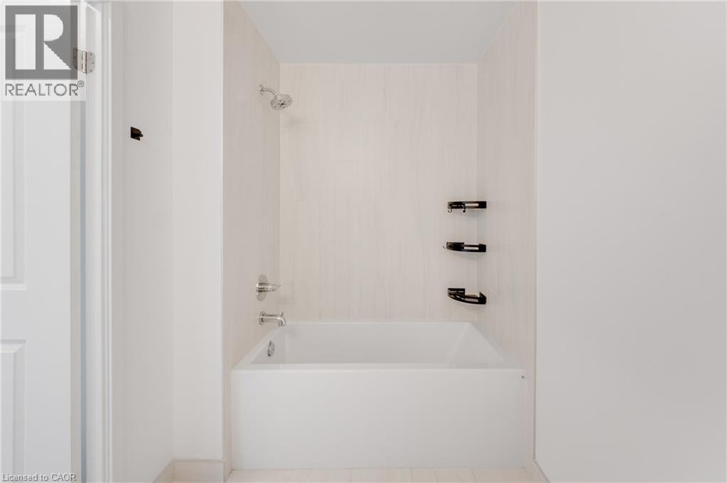 #704 2007 JAMES Street - Image 25