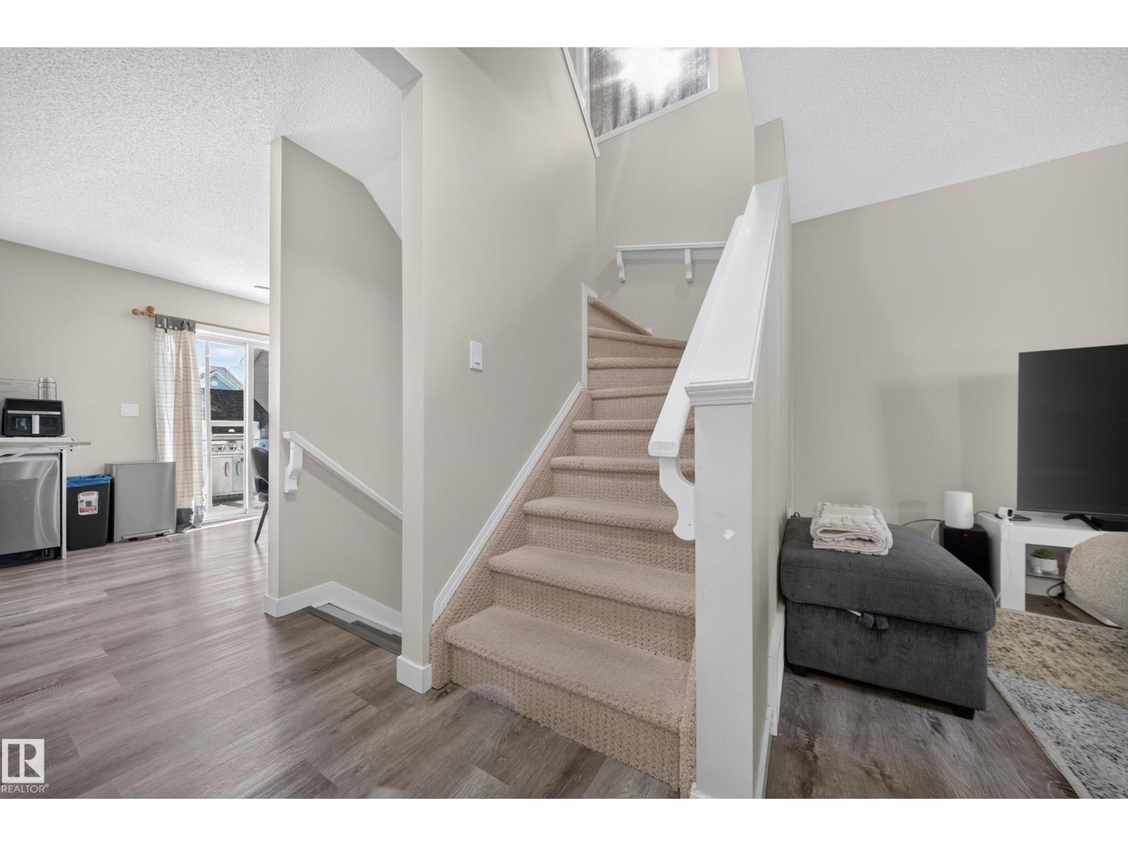 #59 2503 24 ST NW - 10