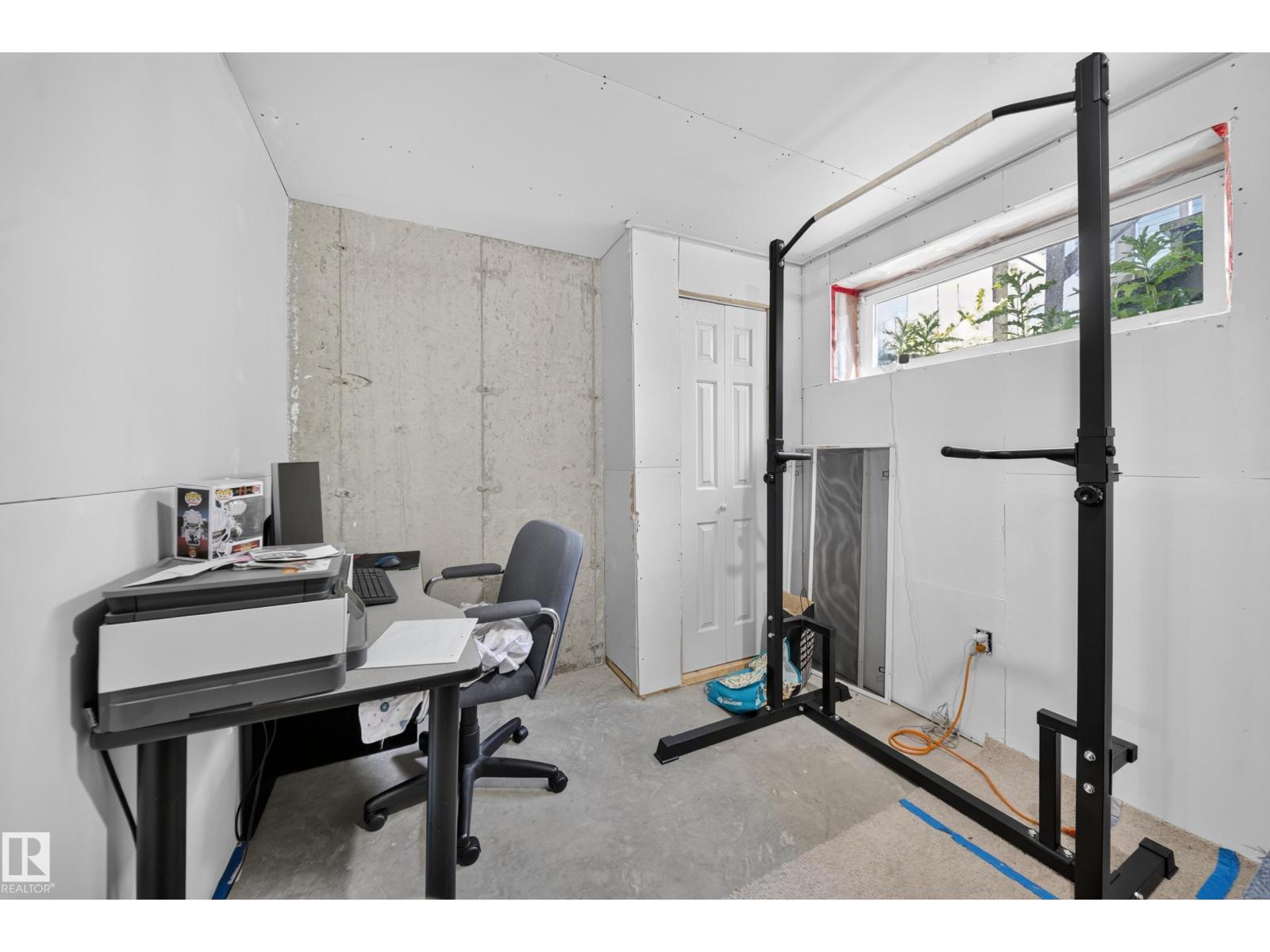 #59 2503 24 ST NW - 21