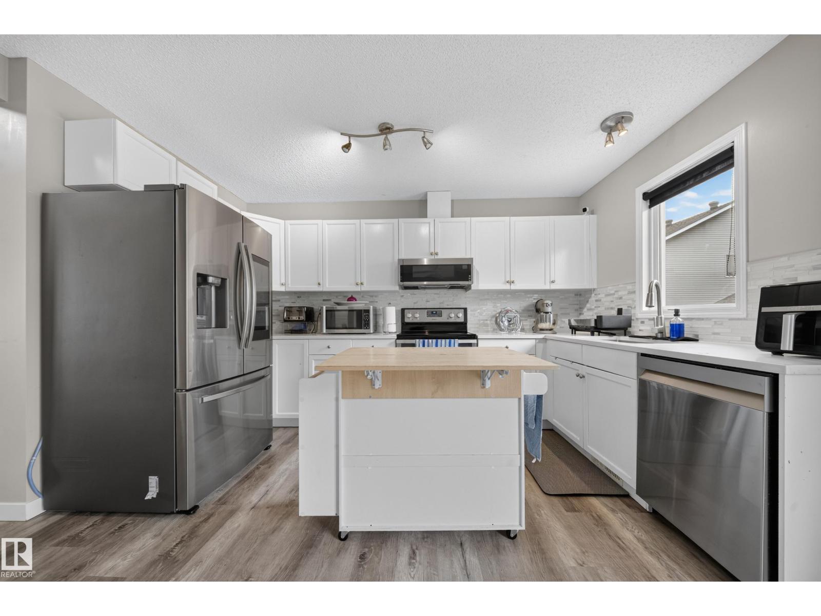 #59 2503 24 ST NW - 33