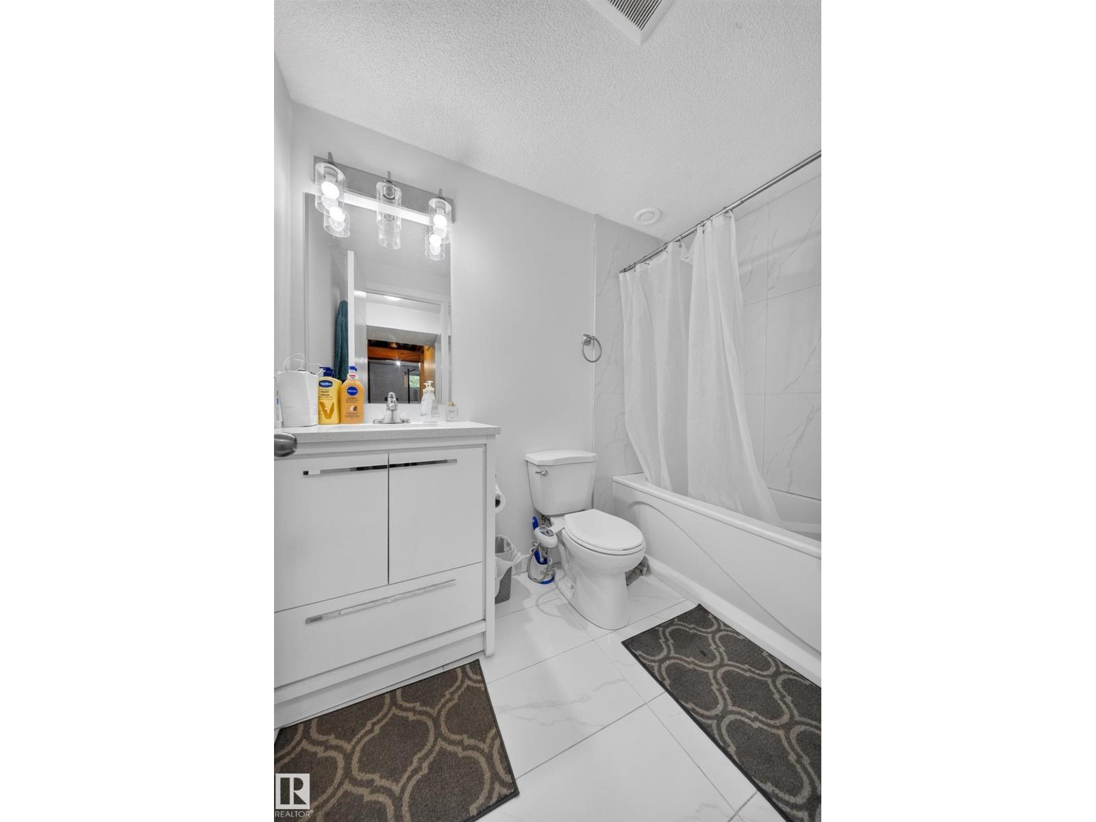 #59 2503 24 ST NW - 24