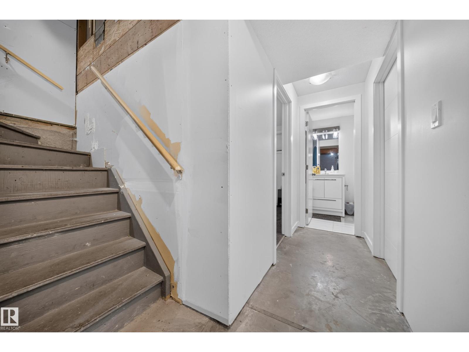 #59 2503 24 ST NW - 42