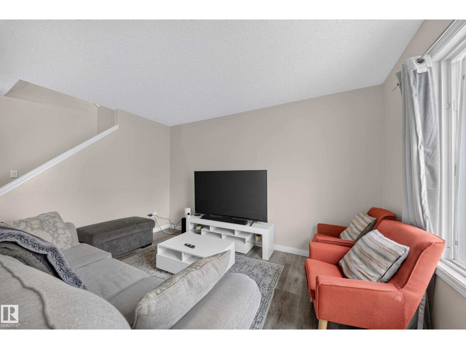 #59 2503 24 ST NW - 27