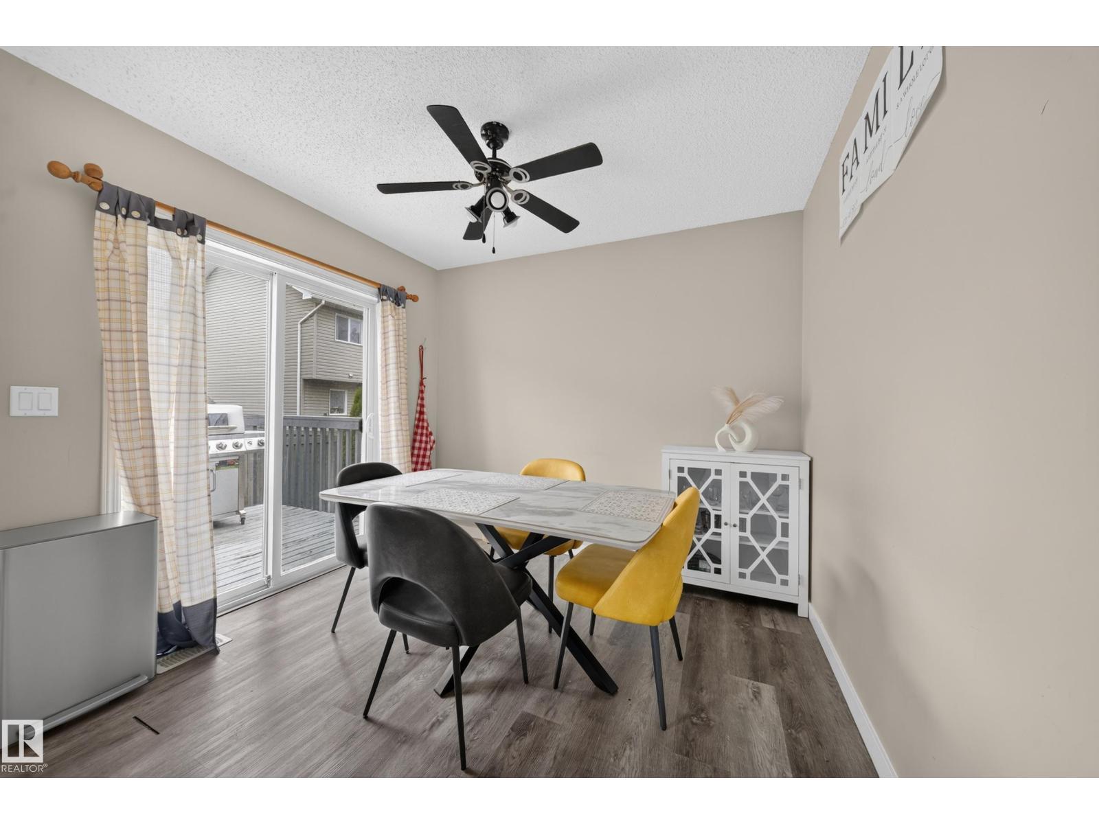 #59 2503 24 ST NW - 37