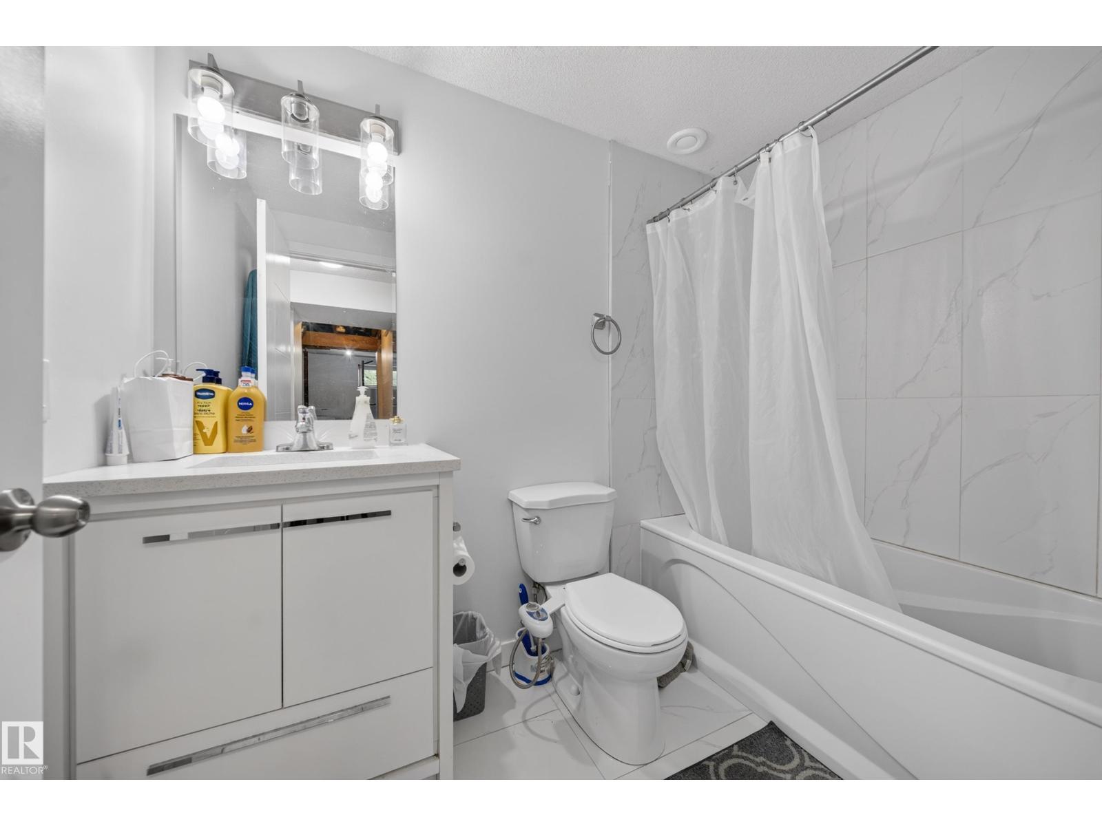 #59 2503 24 ST NW - 23