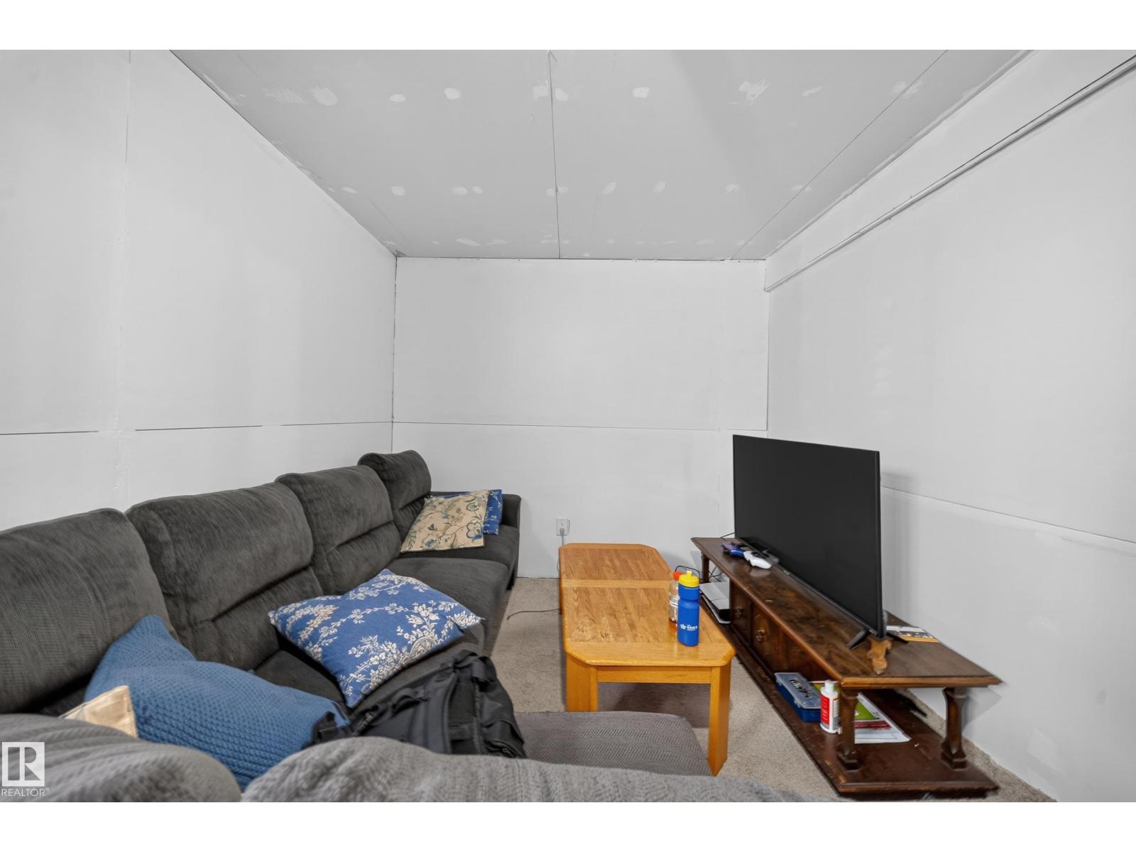 #59 2503 24 ST NW - 19