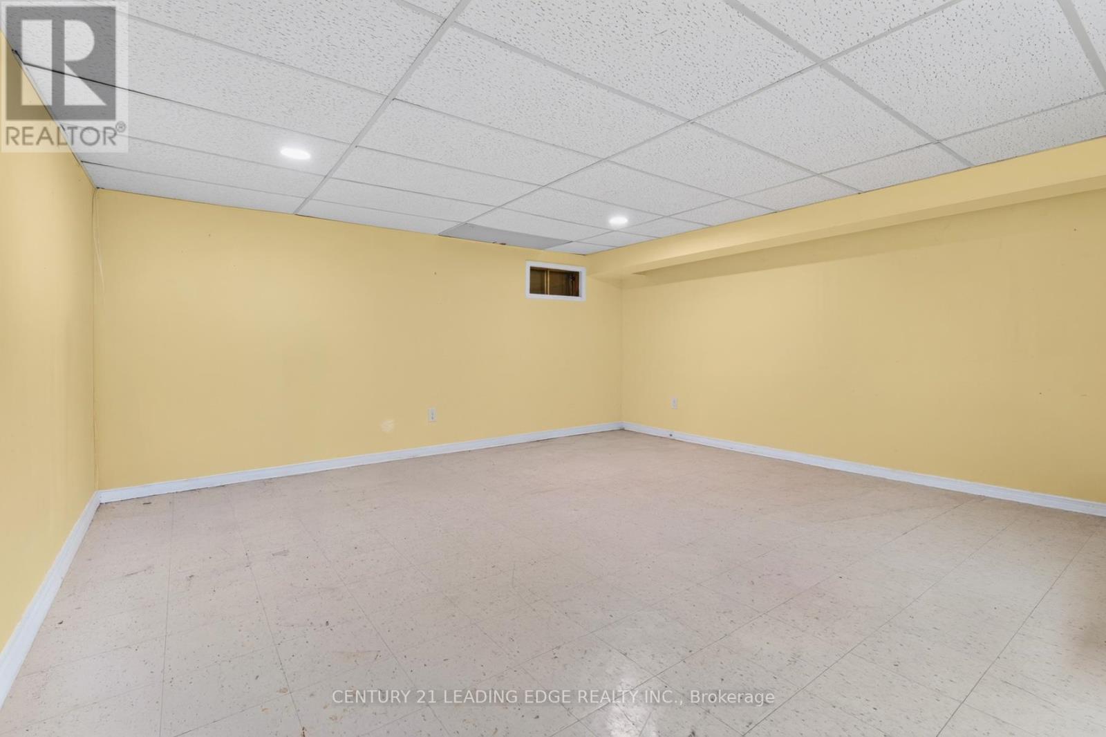 58 VALDOR DRIVE - 19