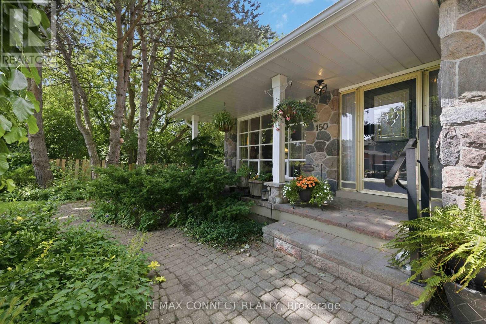 150 PRINGLE DRIVE - 1