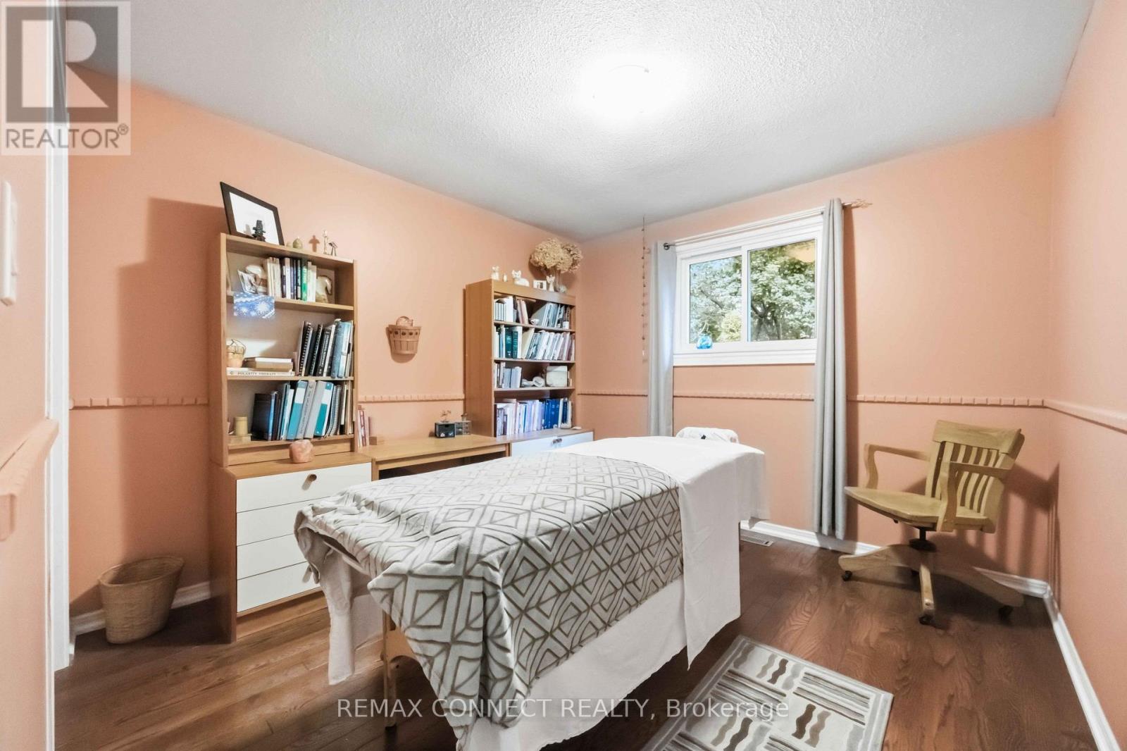 150 PRINGLE DRIVE - 11