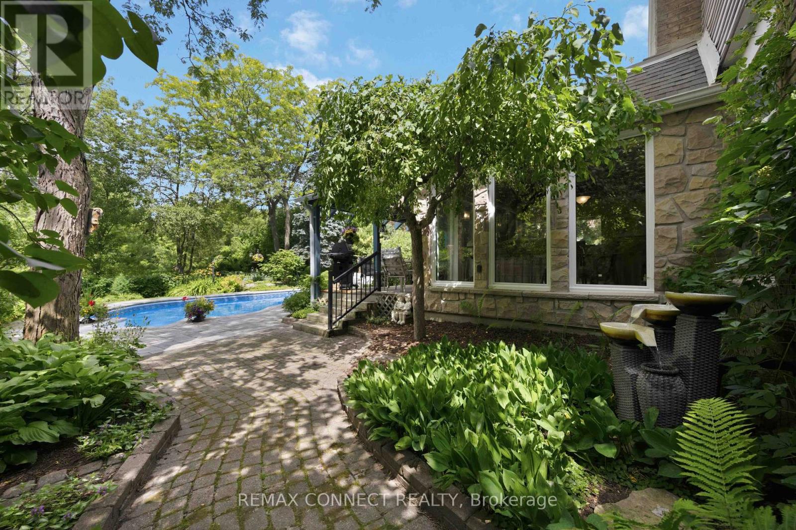 150 PRINGLE DRIVE - 24