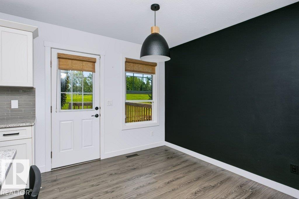 #27 4205 30 ST NW - 10