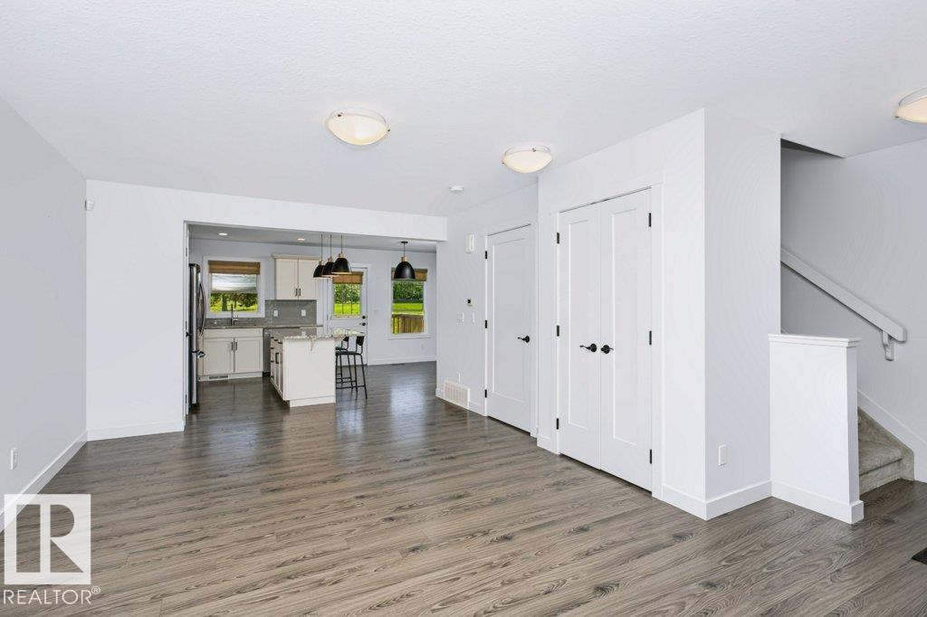 #27 4205 30 ST NW - 14
