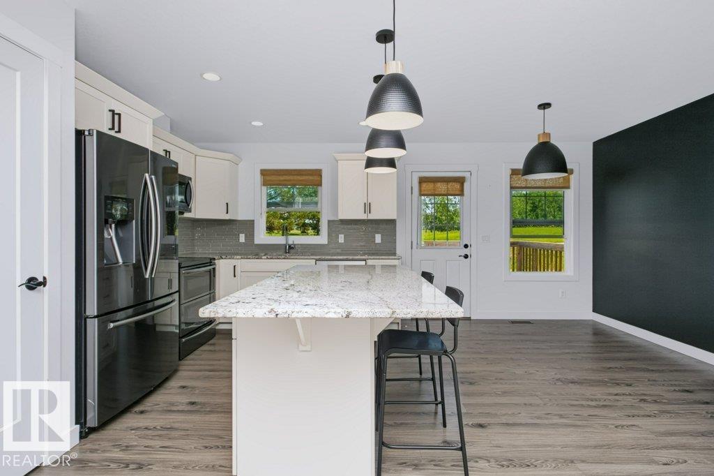 #27 4205 30 ST NW - 4