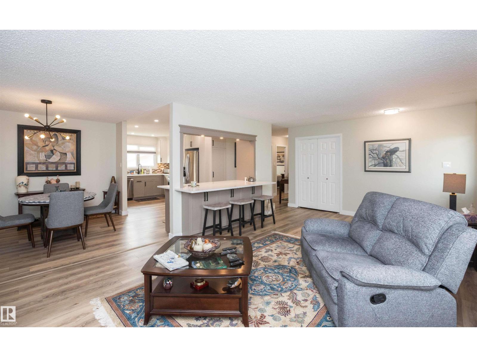 10352 109 Ave - 14