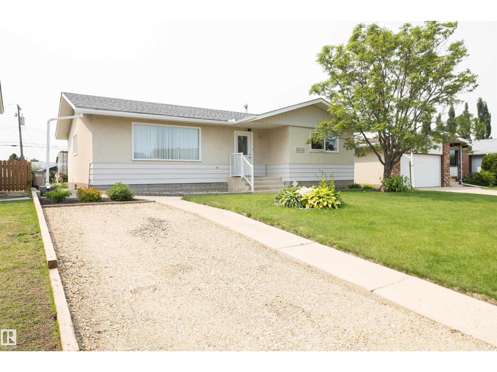 10352 109 Ave - 2