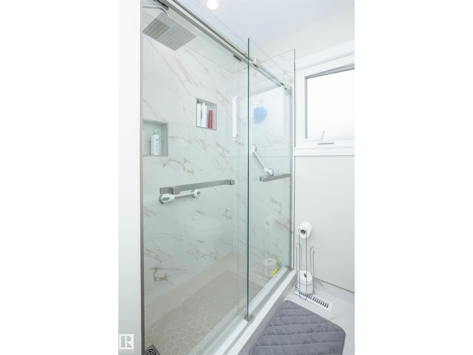 10352 109 Ave - 30