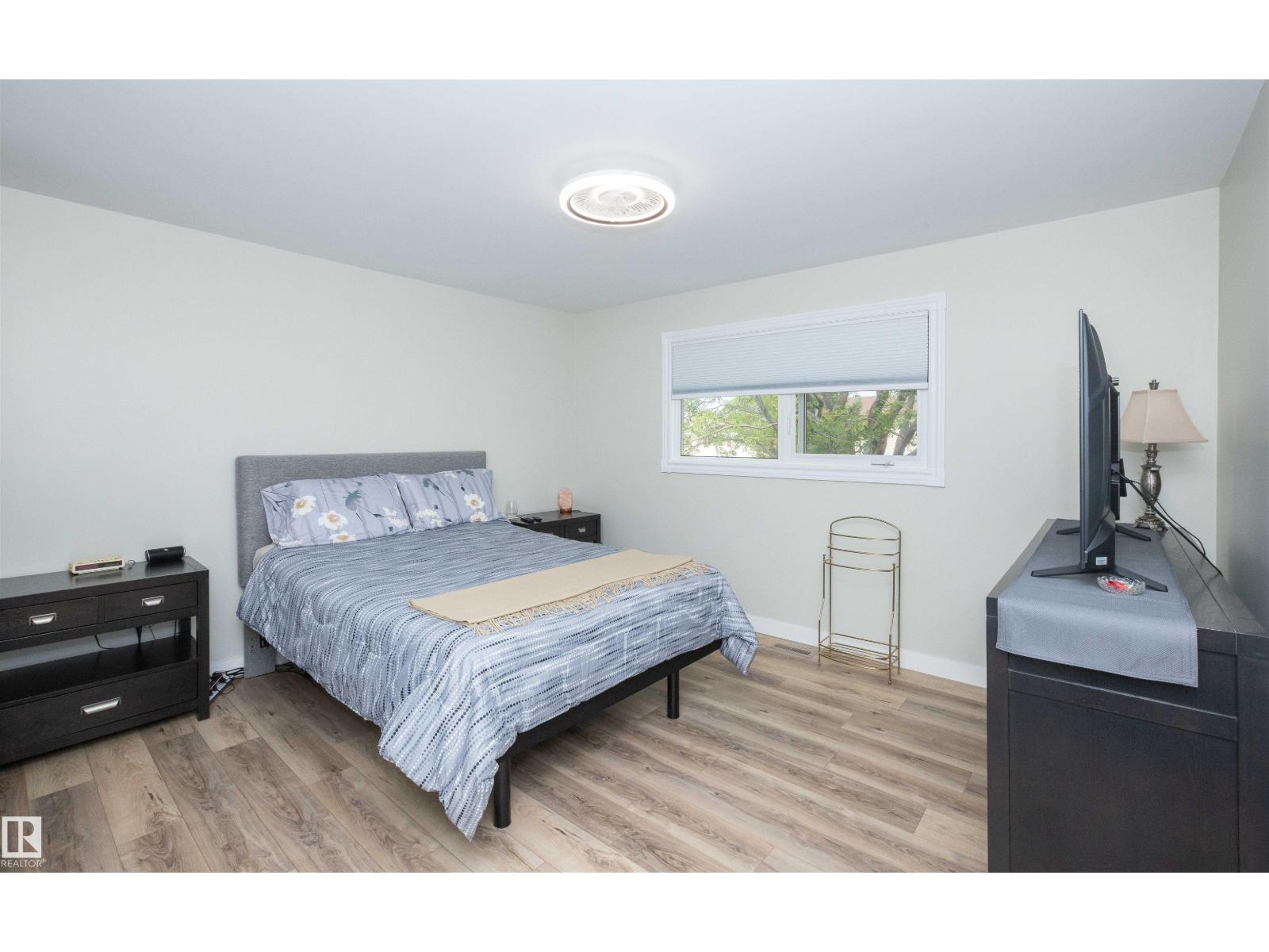 10352 109 Ave - 33