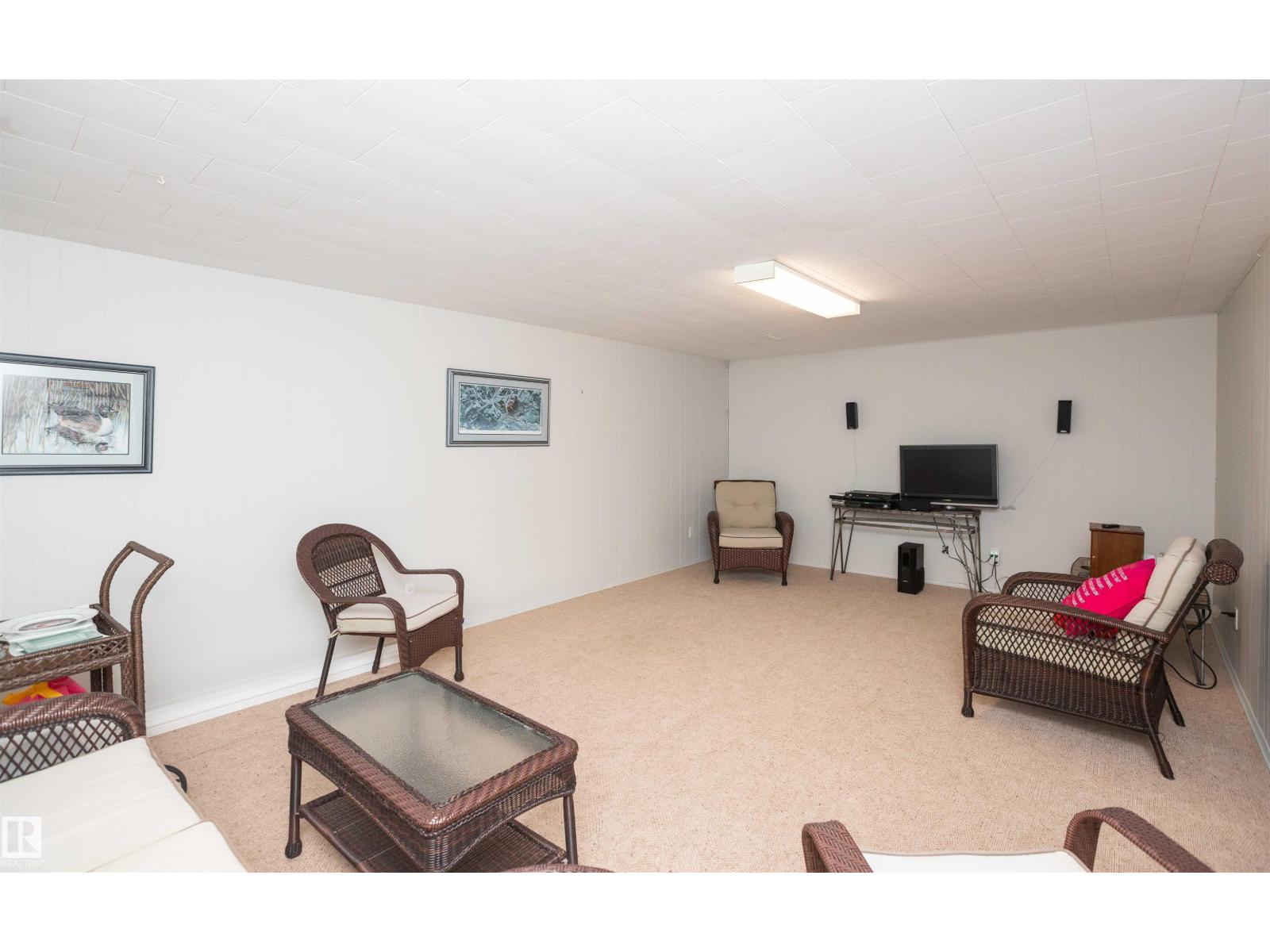 10352 109 Ave - 46