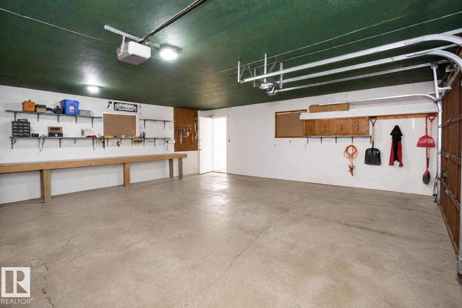 10352 109 Ave - 9