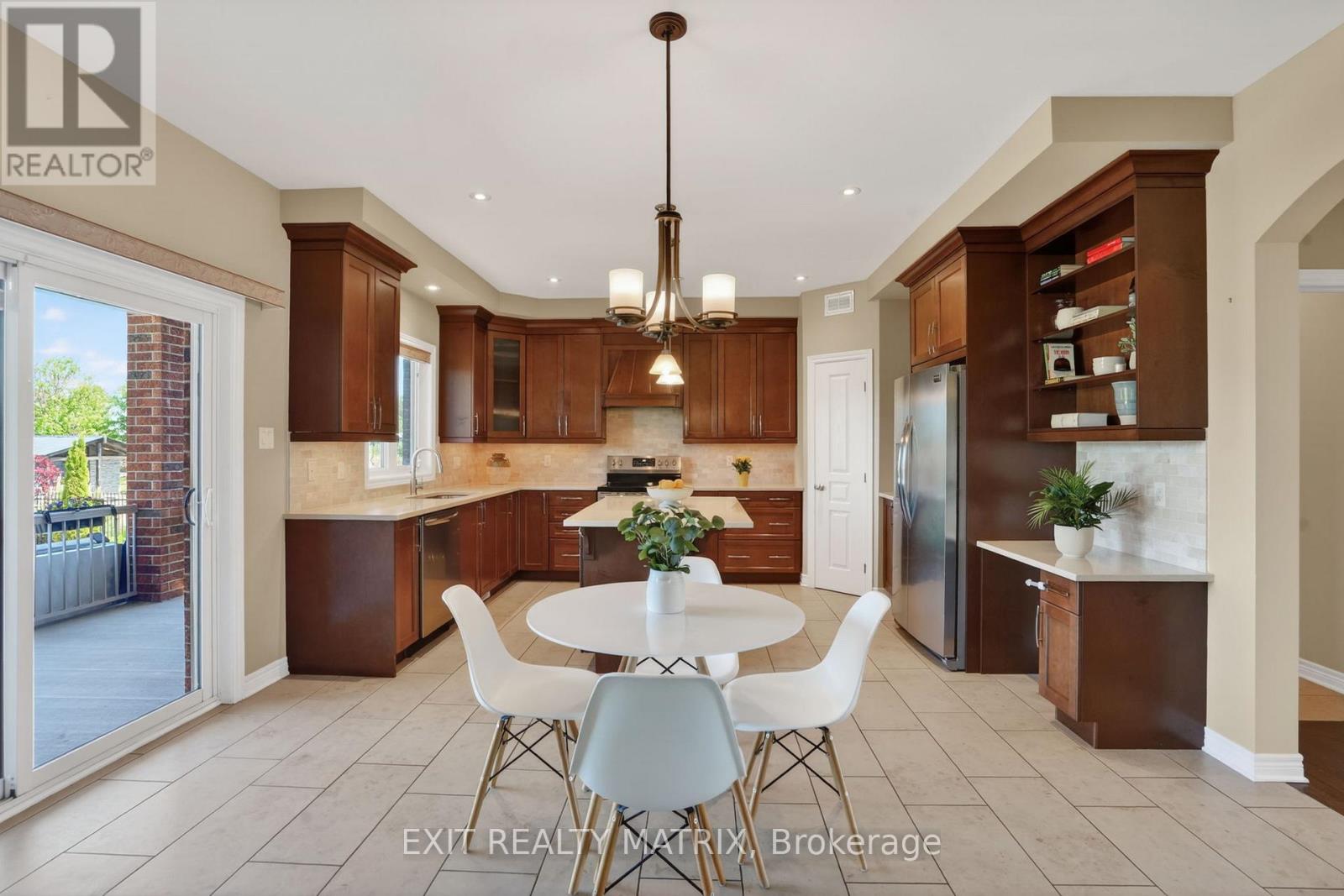 1525 RANGELAND AVENUE - 12