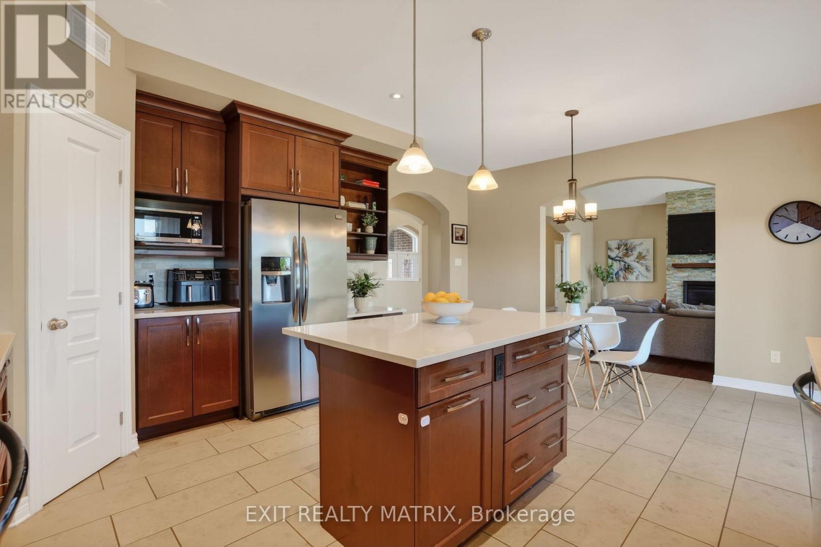 1525 RANGELAND AVENUE - 17