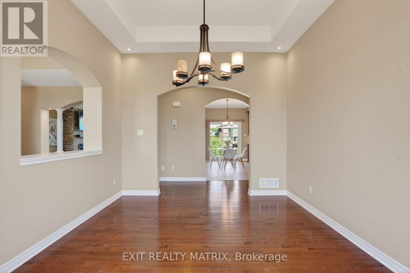 1525 RANGELAND AVENUE - 20
