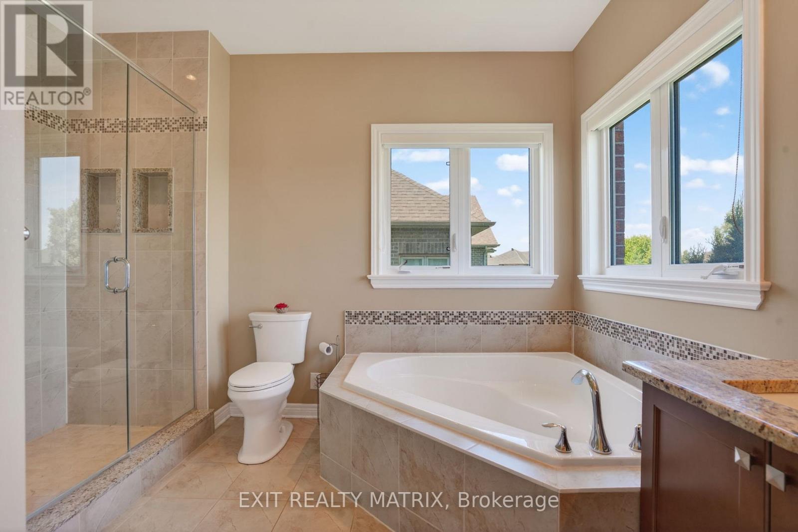 1525 RANGELAND AVENUE - 24