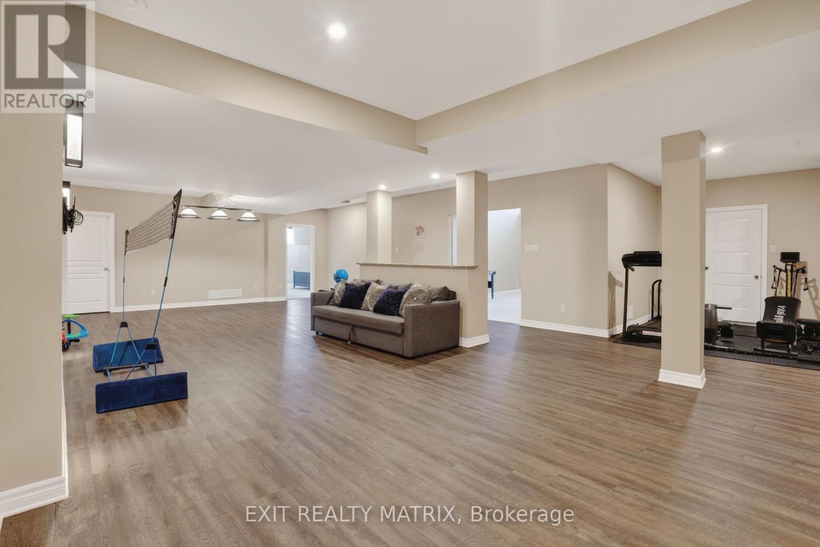 1525 RANGELAND AVENUE - 32