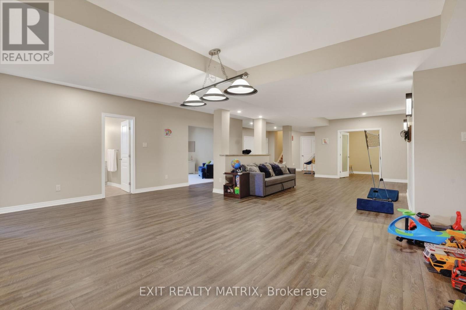 1525 RANGELAND AVENUE - 34