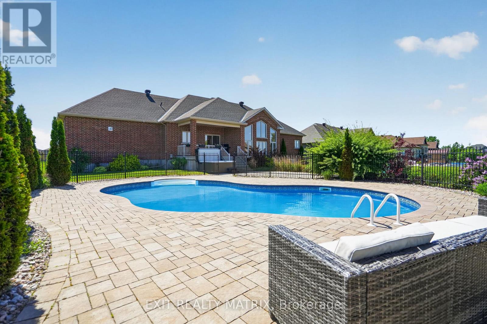 1525 RANGELAND AVENUE - 42