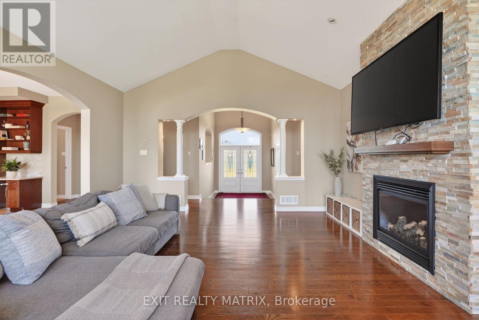 1525 RANGELAND AVENUE - 9
