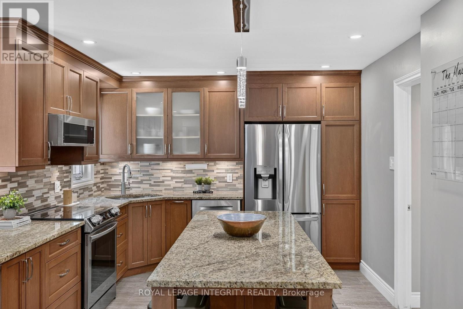 3 Bed, 4 Bath House for Sale in Ottawa – 38 PEBBLE CREEK CRESCENT, Ottawa – MLS# X13544434 - Image 16