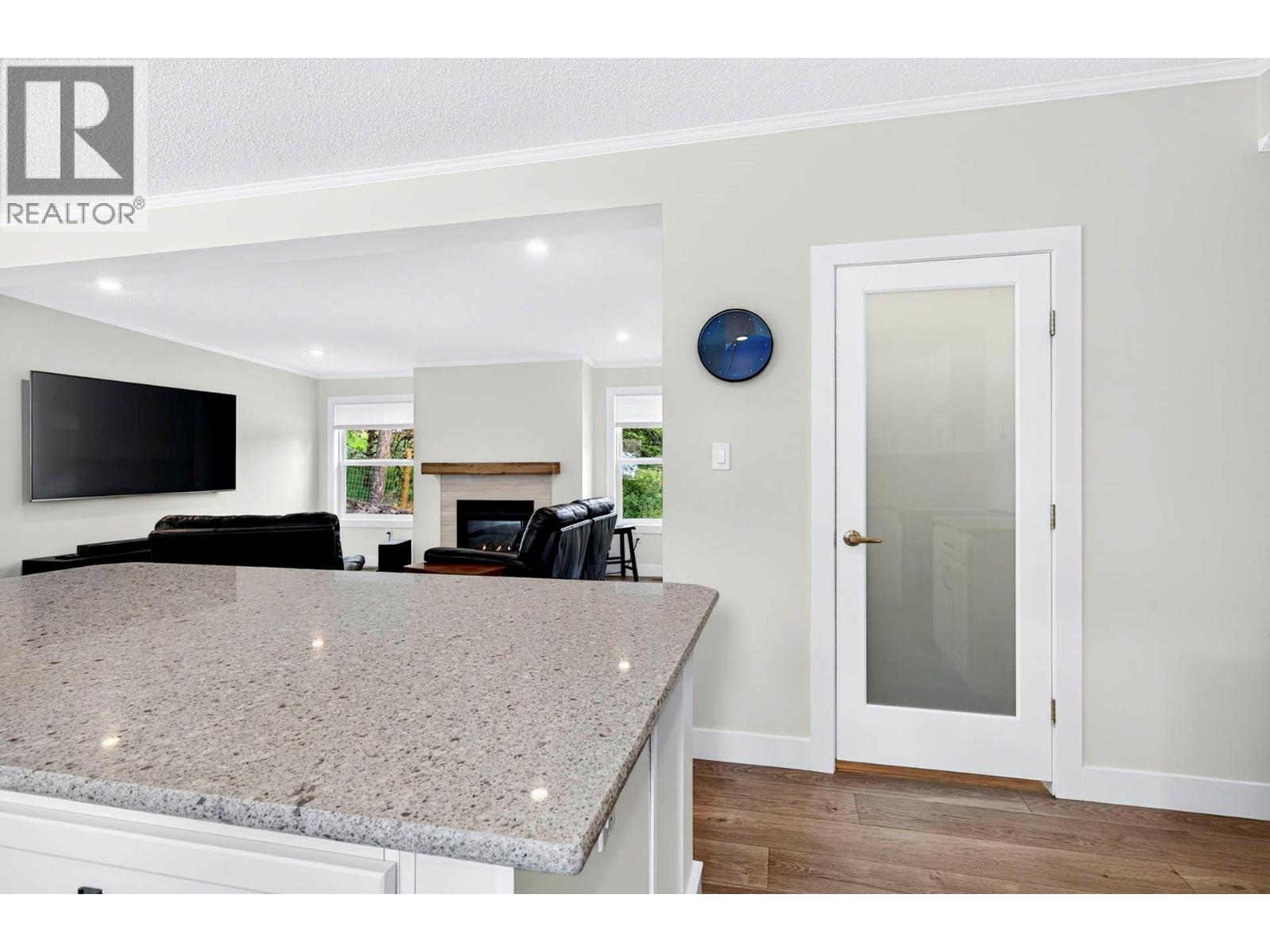 393 Wild Rose Drive - 10