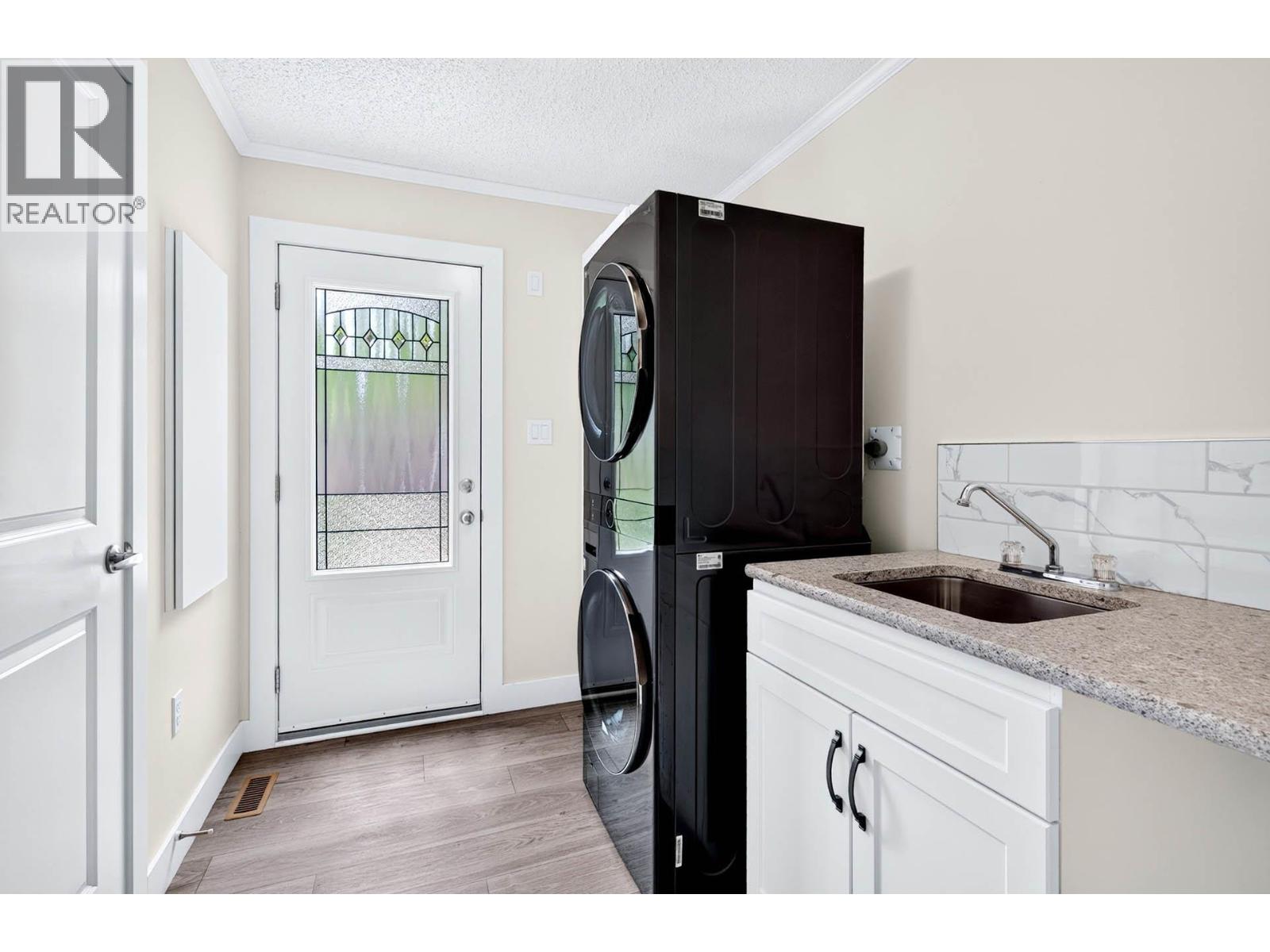 393 Wild Rose Drive - 39