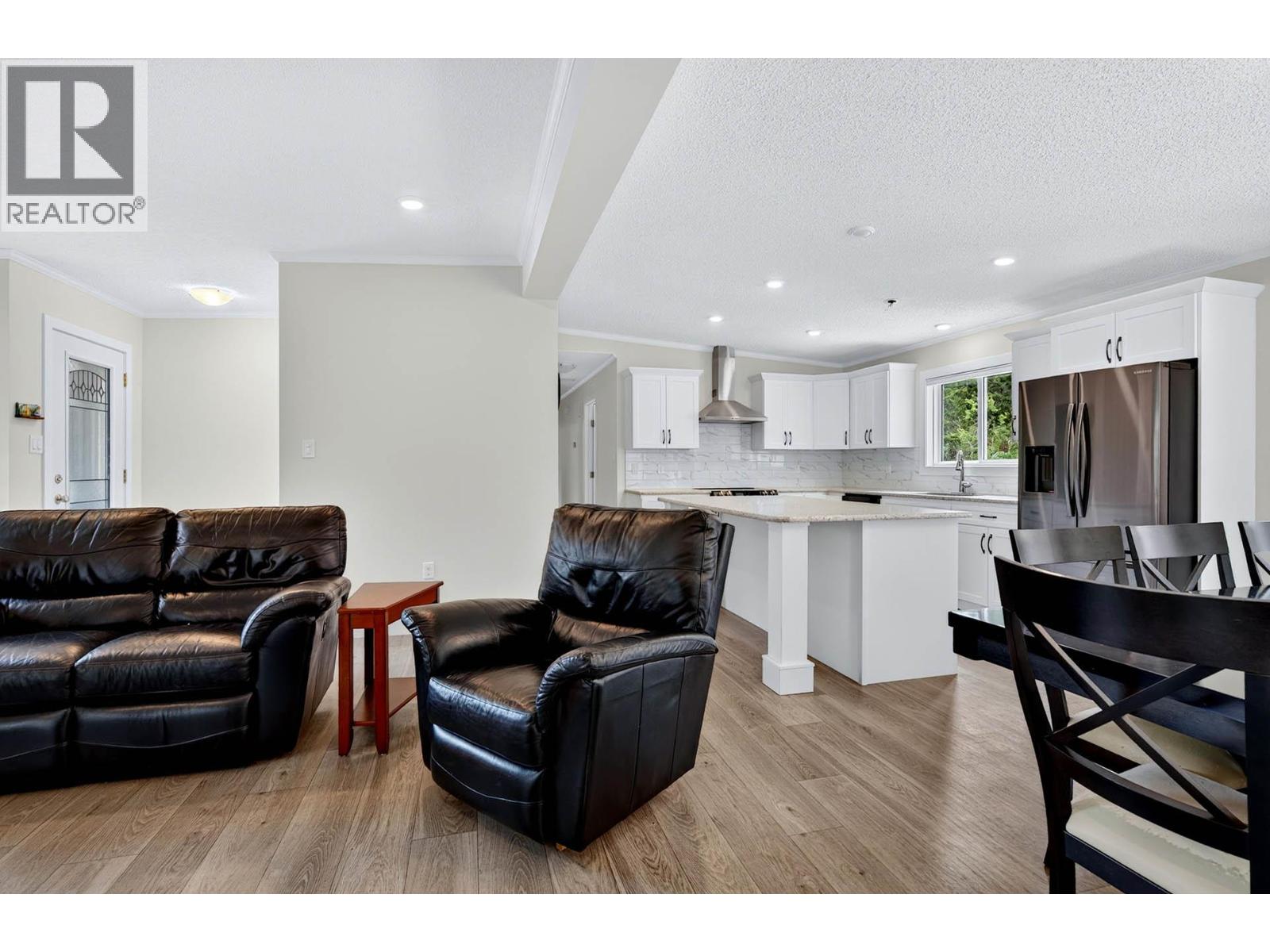 393 Wild Rose Drive - 18