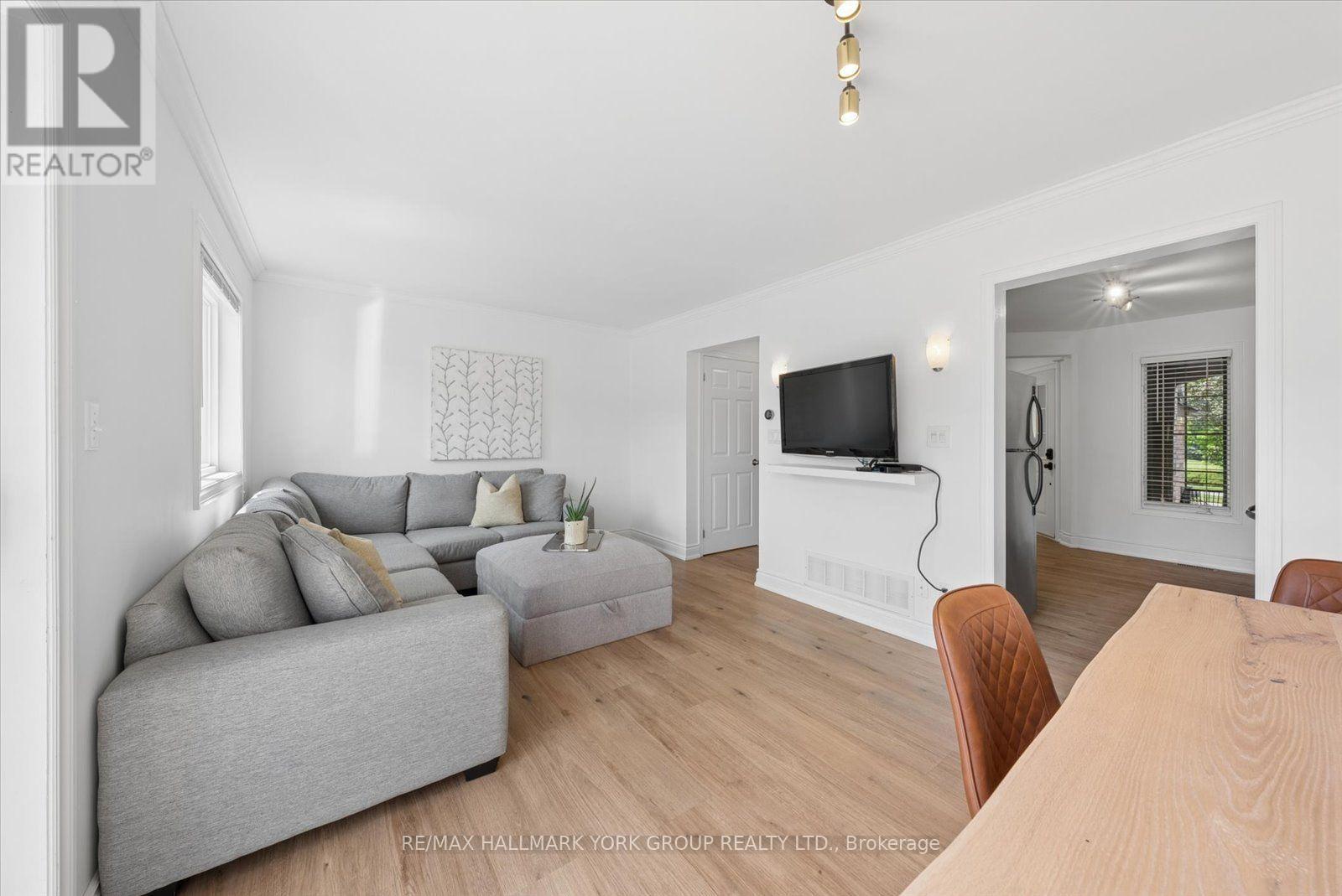21 SNEDDEN AVENUE - 11